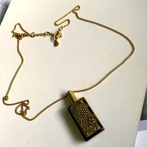 CAbi vintage necklace